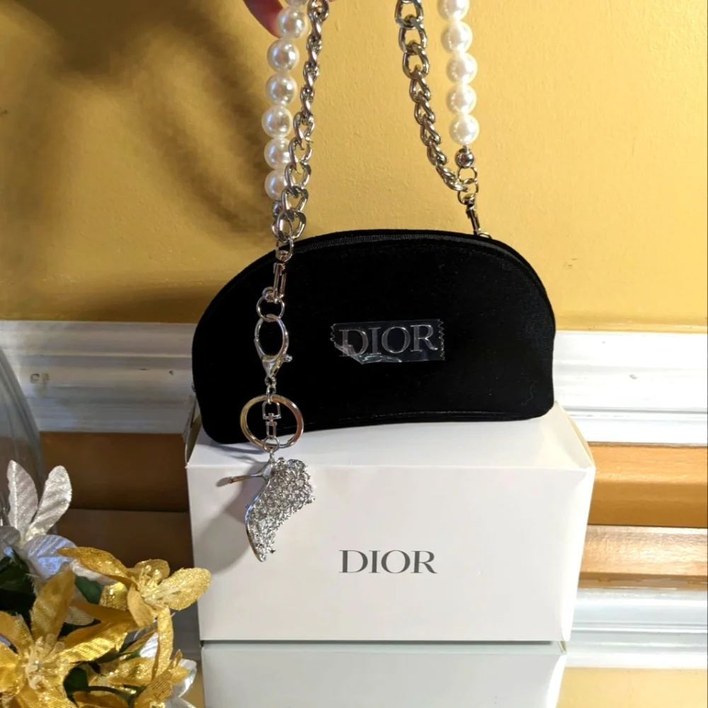 Dior - Picture 3 of 13